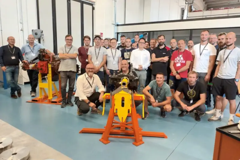 Izobraževanje naših mehanikov – menjalniki in osi Carraro